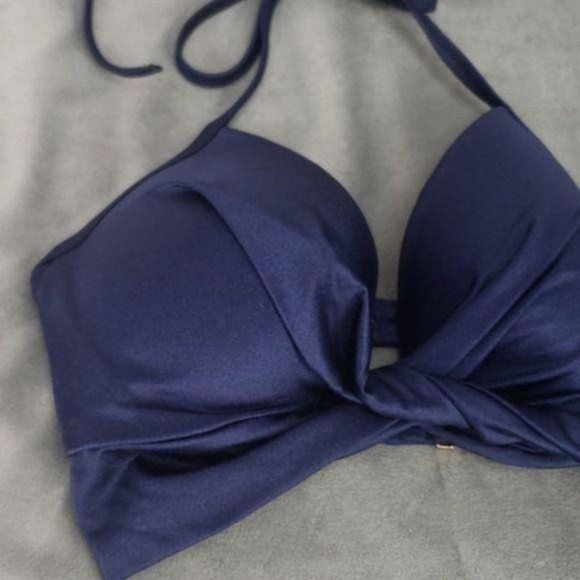 Shade and Shore Woman's 34C Blue‎ Halter Style Bikini Top Swimwear - Picture 2 of 9